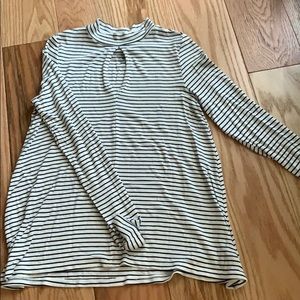 American Eagle Long Sleeved Top